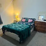 Double Bedroom In Fishpond